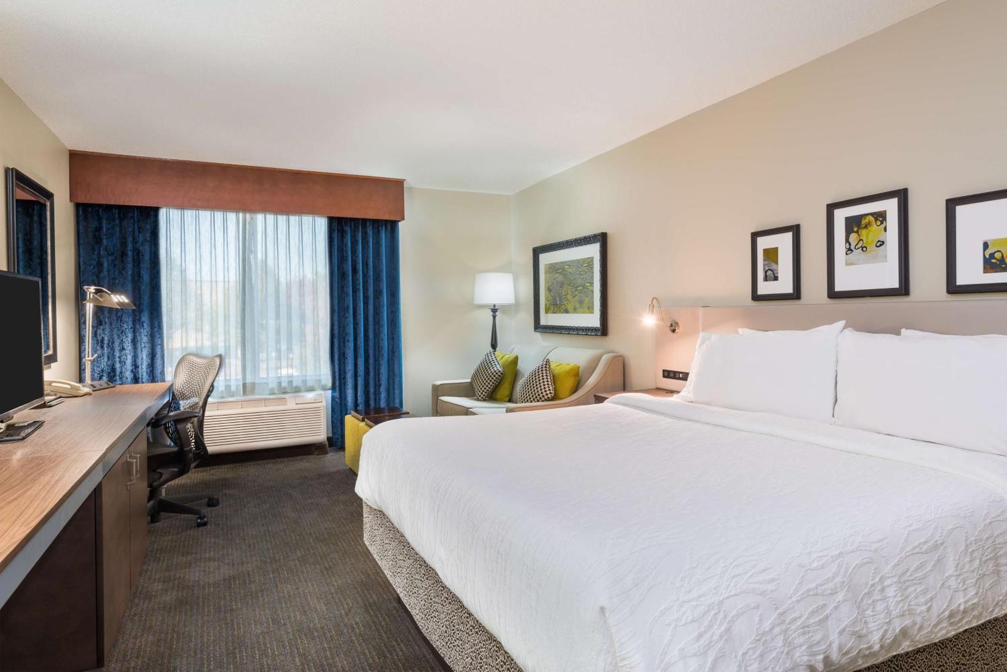 Hilton Garden Inn Westbury Luaran gambar