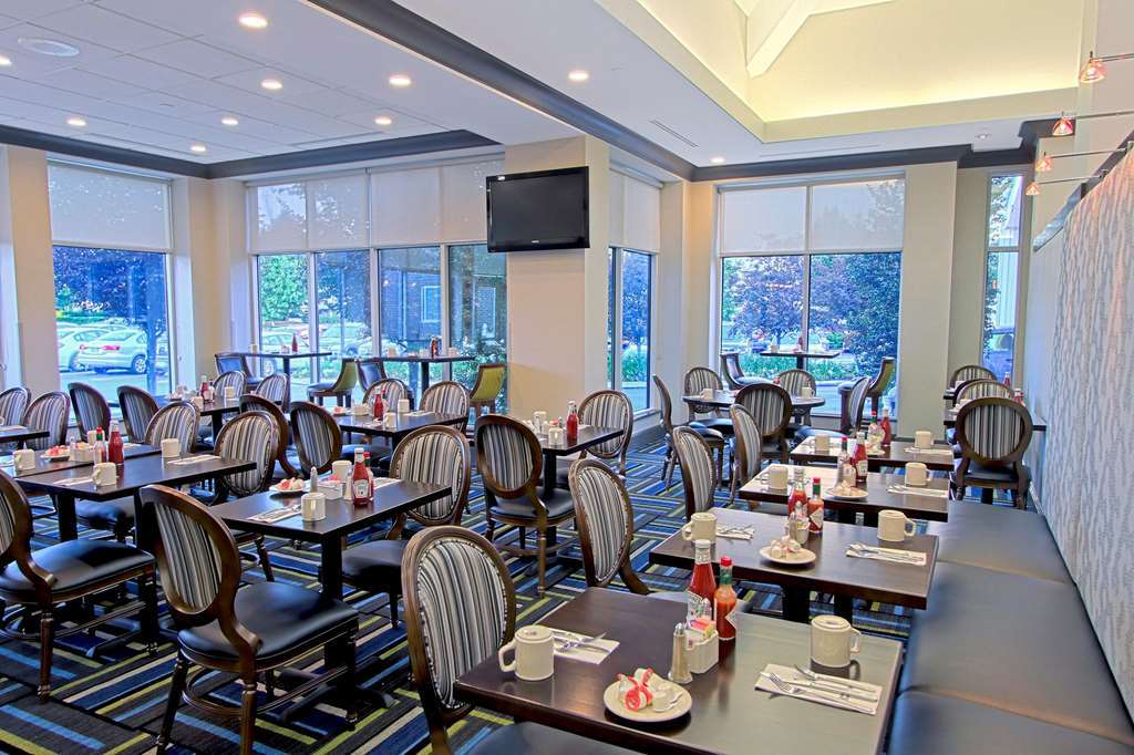 Hilton Garden Inn Westbury Restoran gambar